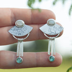 Cargar imagen en el visor de la galería, OOAK Aina earrings #4 • White labradorite &amp; Kyanite (ready to ship)
