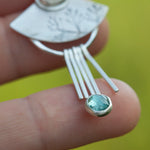 Afbeelding in Gallery-weergave laden, OOAK Aina earrings #4 • White labradorite &amp; Kyanite (ready to ship)
