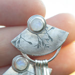 Charger l&#39;image dans la galerie, OOAK Aina earrings #5 • White labradorite &amp; Kyanite (ready to ship)
