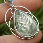 Cargar imagen en el visor de la galería, OOAK pendant with captured plant #7 • lodolite &amp; kyanite (ready to ship)
