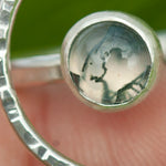 Cargar imagen en el visor de la galería, OOAK Lua ring #14 • Moss agate ~ Size 54 ~ can be adjusted (ready-to-ship)
