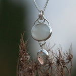 Lade das Bild in den Galerie-Viewer, OOAK Osmose pendant #14 • moonstone &amp; labradorite (ready to ship)
