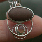 Afbeelding in Gallery-weergave laden, OOAK Osmose pendant #20 • beach pebble &amp; opal (ready to ship)
