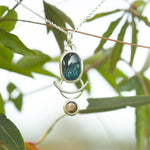 Afbeelding in Gallery-weergave laden, OOAK Osmose pendant #22 • kyanite &amp; labradorite (ready to ship)
