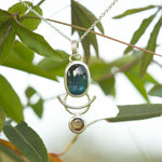 Afbeelding in Gallery-weergave laden, OOAK Osmose pendant #22 • kyanite &amp; labradorite (ready to ship)
