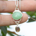 Lade das Bild in den Galerie-Viewer, OOAK Osmose pendant #23 • chrysoprase &amp; agate (ready to ship)
