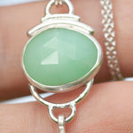 Lade das Bild in den Galerie-Viewer, OOAK Osmose pendant #23 • chrysoprase &amp; agate (ready to ship)
