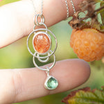 Afbeelding in Gallery-weergave laden, OOAK Osmose pendant #25 • Sunstone &amp; Kyanite (ready to ship)
