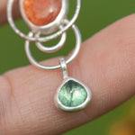 Afbeelding in Gallery-weergave laden, OOAK Osmose pendant #25 • Sunstone &amp; Kyanite (ready to ship)
