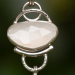 Lade das Bild in den Galerie-Viewer, OOAK Osmose pendant #29 • moonstone &amp; onyx (ready to ship)
