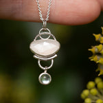 Afbeelding in Gallery-weergave laden, OOAK Osmose pendant #29 • moonstone &amp; onyx (ready to ship)
