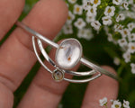Lade das Bild in den Galerie-Viewer, OOAK bracelet with captured plant #2 • quartz &amp; labradorite (ready to ship)
