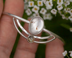 Lade das Bild in den Galerie-Viewer, OOAK bracelet with captured plant #2 • quartz &amp; labradorite (ready to ship)
