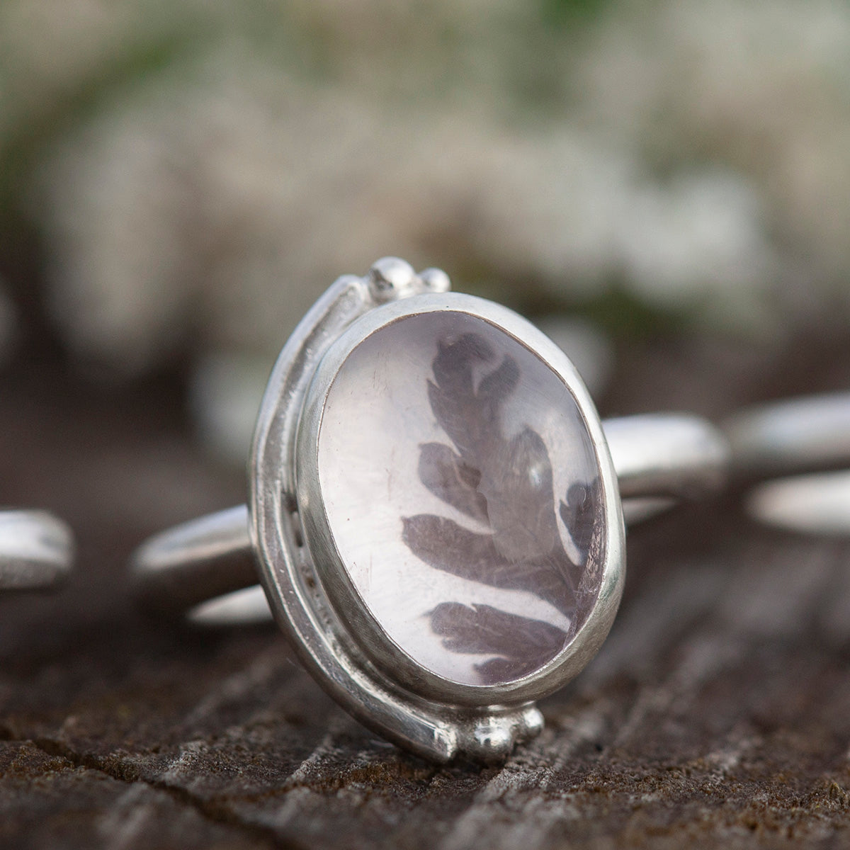 OOAK ring with captured plant #10 • rose quartz • size 53,5 (ready to ship)