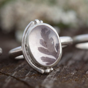 OOAK ring with captured plant #10 • rose quartz • size 53,5 (ready to ship)