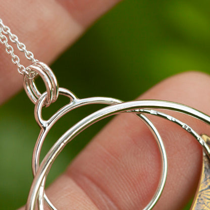 Pièce unique • Pendentif Vegetal Moon #23 • argent & laiton (prêt à expédier)