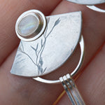 Lade das Bild in den Galerie-Viewer, OOAK Vegetal Elira earrings #16 • White Labradorite (ready to ship)
