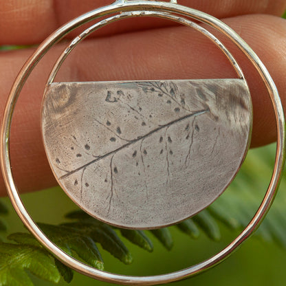 Pièce unique • Pendentif Vegetal Moon #21 • argent (prêt à expédier)