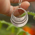 Lade das Bild in den Galerie-Viewer, OOAK • Vegetal Moon pendant #16 • silver (ready-to-ship)
