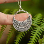 Lade das Bild in den Galerie-Viewer, OOAK • Vegetal Moon pendant #16 • silver (ready-to-ship)
