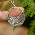 Lade das Bild in den Galerie-Viewer, OOAK • Vegetal Moon pendant #16 • silver (ready-to-ship)
