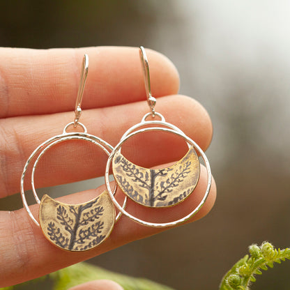 Pieza única • Pendientes Vegetal Moon #20 • plata y latón (listos para enviar)