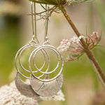 Lade das Bild in den Galerie-Viewer, OOAK • Vegetal Moon earrings #23 • sterling silver (ready-to-ship)
