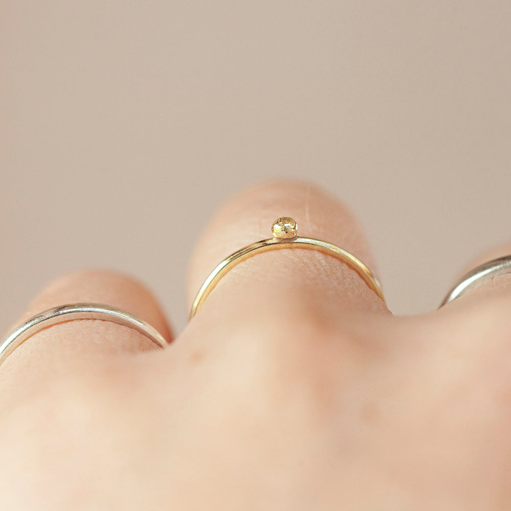 OOAK Simple ring in 18k yellow gold with tiny dot • sizes 51,5 & 54 (ready-to-ship)