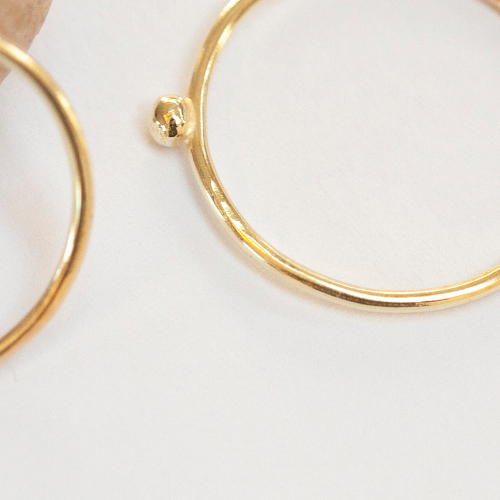 OOAK Simple ring in 18k yellow gold with tiny dot • sizes 51,5 & 54 (ready-to-ship)