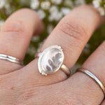 Load image into Gallery viewer, OOAK ring with captured plant #10 • rose quartz • size 53,5 (ready to ship)
