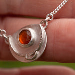 Cargar imagen en el visor de la galería, OOAK Alika necklace #3 • Kyanite (ready to ship)
