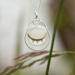 Afbeelding in Gallery-weergave laden, Linka Pendant • silver &amp; moonstone   (Ready to ship)

