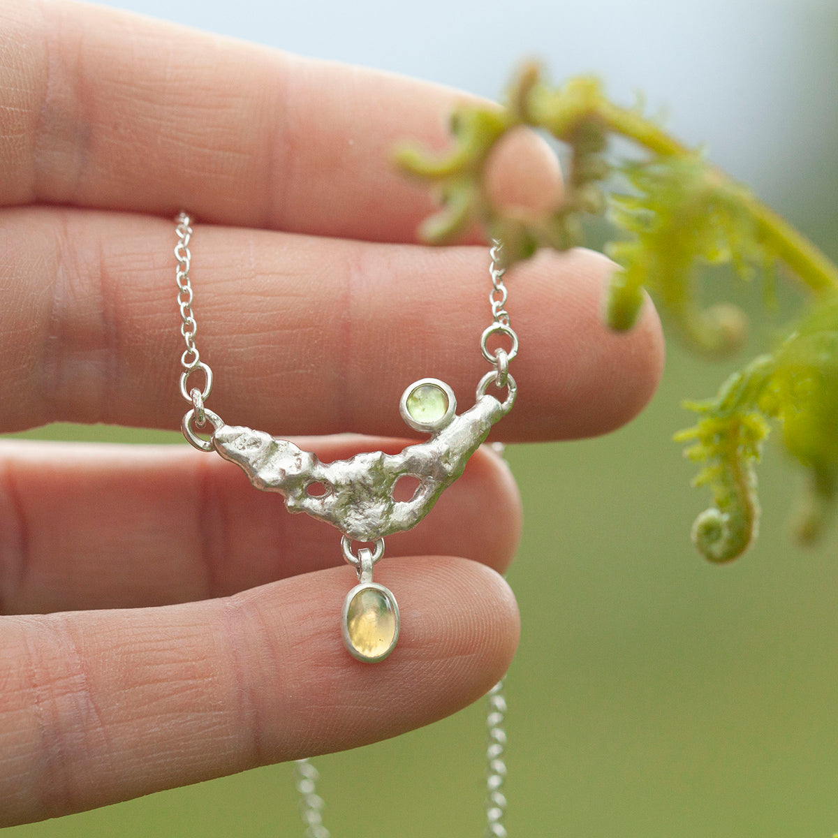 Unikat Lava Halskette #8 • Peridot & Opal (versandbereit)