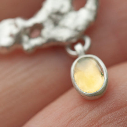 Collier Lava pièce unique #8 • Péridot & opale (prêt à expédier)