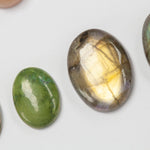Cargar imagen en el visor de la galería, Choose Your Stone : Mae Pendant   (made to order)
