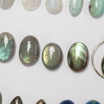 Cargar imagen en el visor de la galería, Choose Your Stone : Mae Pendant   (made to order)
