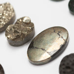 Cargar imagen en el visor de la galería, Choose Your Stone : Mae Pendant   (made to order)
