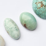 Cargar imagen en el visor de la galería, Choose Your Stone : Mae Pendant   (made to order)
