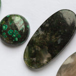 Cargar imagen en el visor de la galería, Choose Your Stone : Mae Pendant   (made to order)
