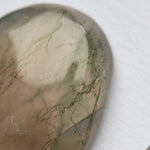 Cargar imagen en el visor de la galería, Choose Your Stone : Mae Pendant   (made to order)
