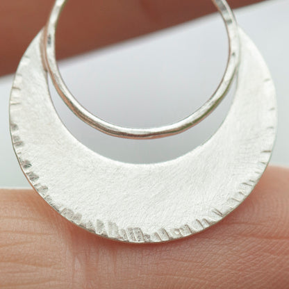 Pieza única • Colgante luna creciente en plata #21 (listo para enviar)