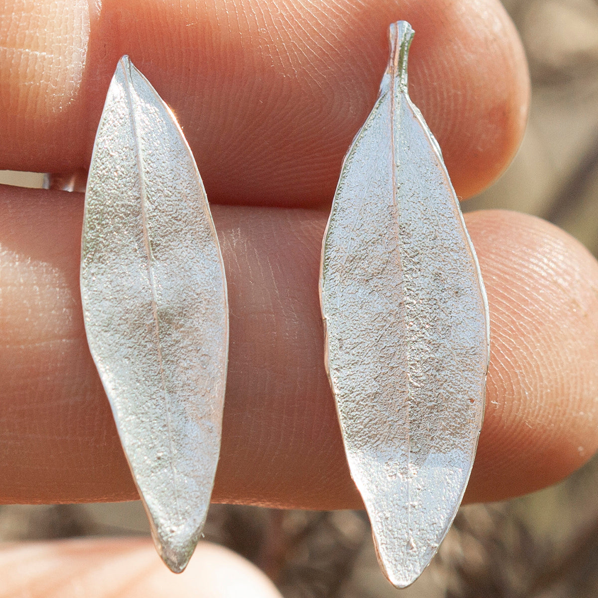 Pieza única Pendientes hoja en plata #2 (listo para enviar)