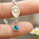 Charger l&#39;image dans la galerie, OOAK Osmose pendant #39 • Rutilated quartz &amp; Kyanite (ready to ship)
