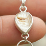 Charger l&#39;image dans la galerie, OOAK Osmose pendant #39 • Rutilated quartz &amp; Kyanite (ready to ship)
