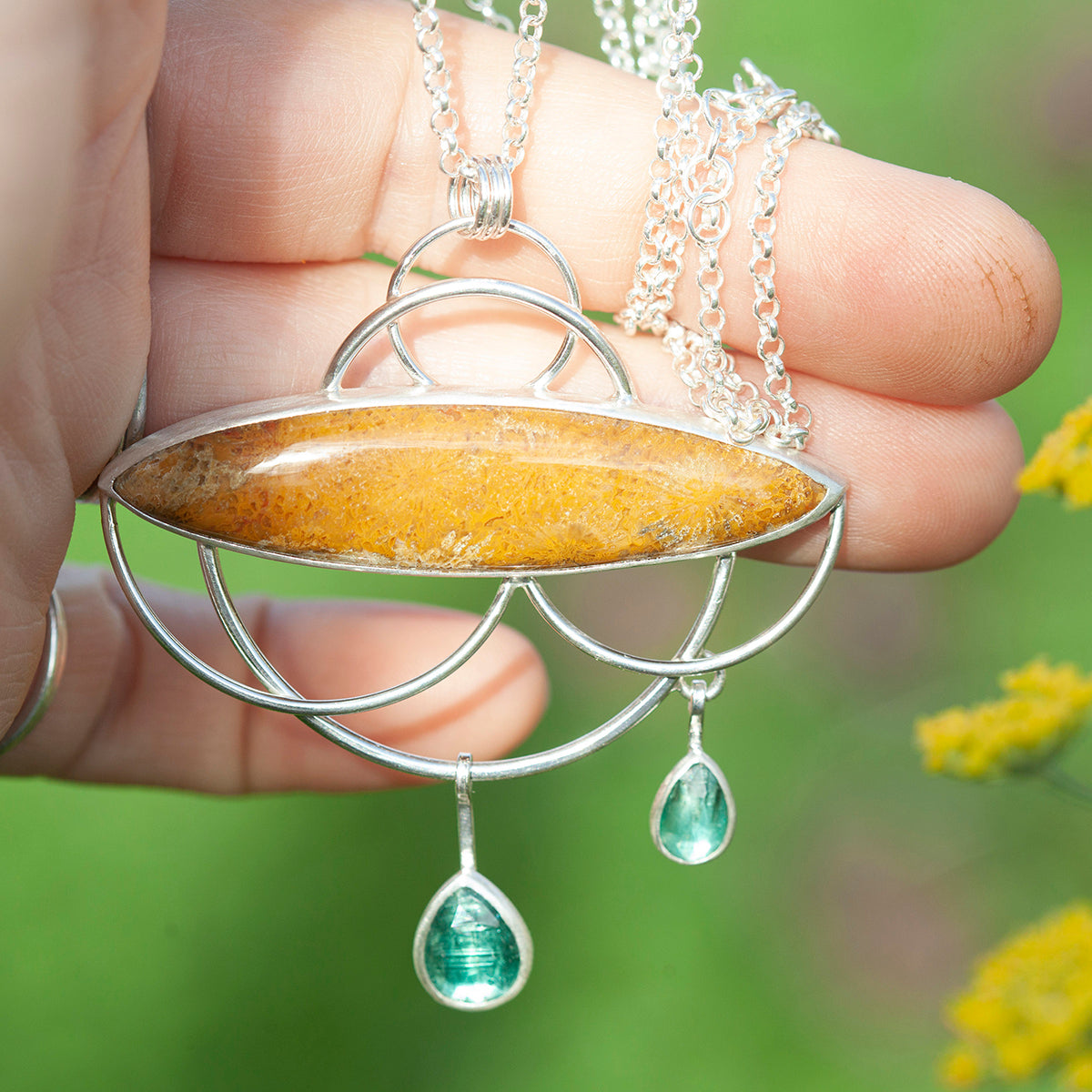 Uniek exemplaar Healing Tears zilveren hanger #3 • Fossiel koraal & Kyaniet (klaar voor verzending)