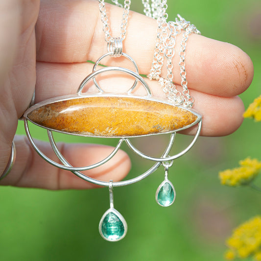 Pieza única Colgante Healing Tears en plata #3 • Coral fósil & Cianita (listo para enviar)