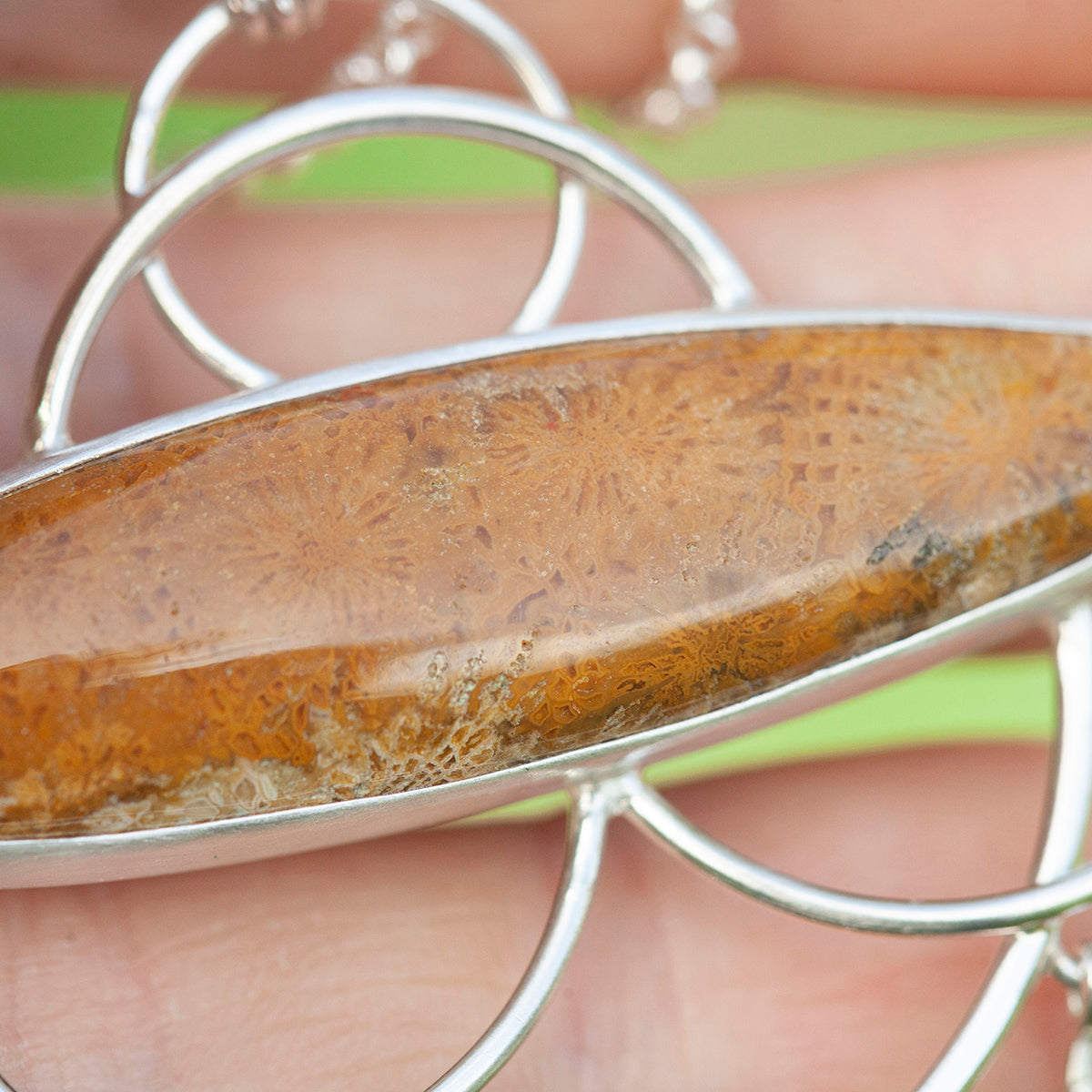 Uniek exemplaar Healing Tears zilveren hanger #3 • Fossiel koraal & Kyaniet (klaar voor verzending)