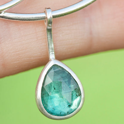 Uniek exemplaar Healing Tears zilveren hanger #3 • Fossiel koraal & Kyaniet (klaar voor verzending)