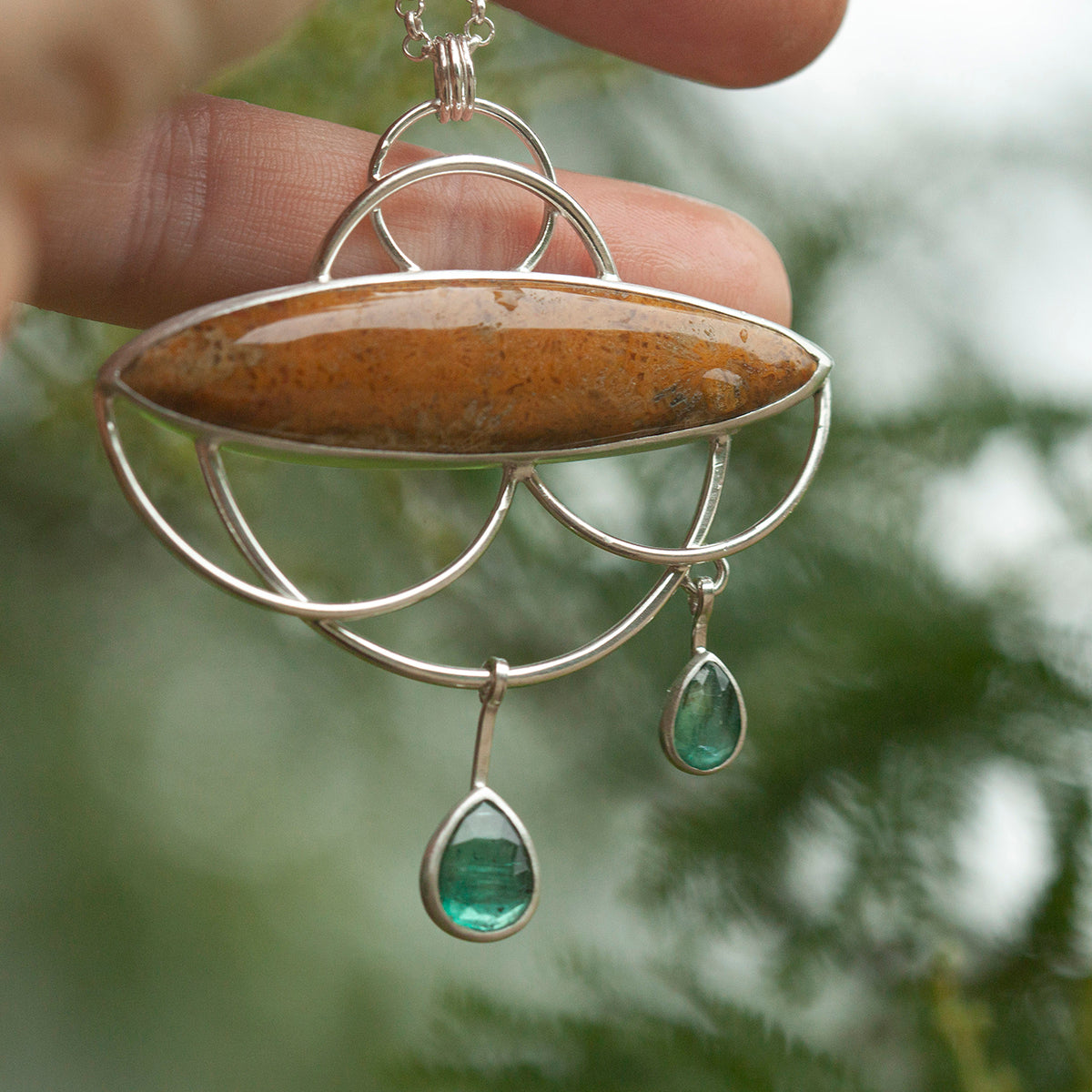 Uniek exemplaar Healing Tears zilveren hanger #3 • Fossiel koraal & Kyaniet (klaar voor verzending)