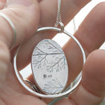 Afbeelding in Gallery-weergave laden, OOAK Mae pendant in silver #41 • Labradorite (Ready to ship)
